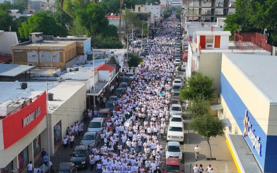 Histórico: Marchan más de 15 mil, junto a Carmen Lilia, por proceso electoral sin 'guerra sucia'
